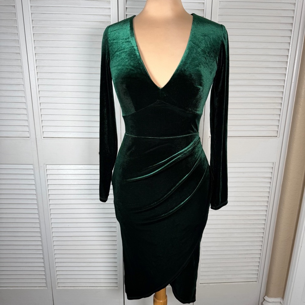 Premier Amour‎ Green Velvet Bodycon Dress Ruched Slit Back Size 6